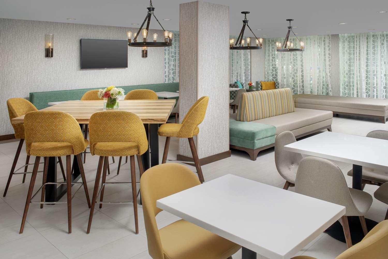restaurant cafeteria