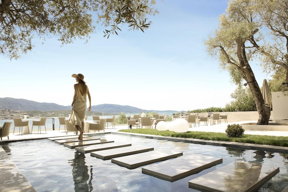 swimming pool spa