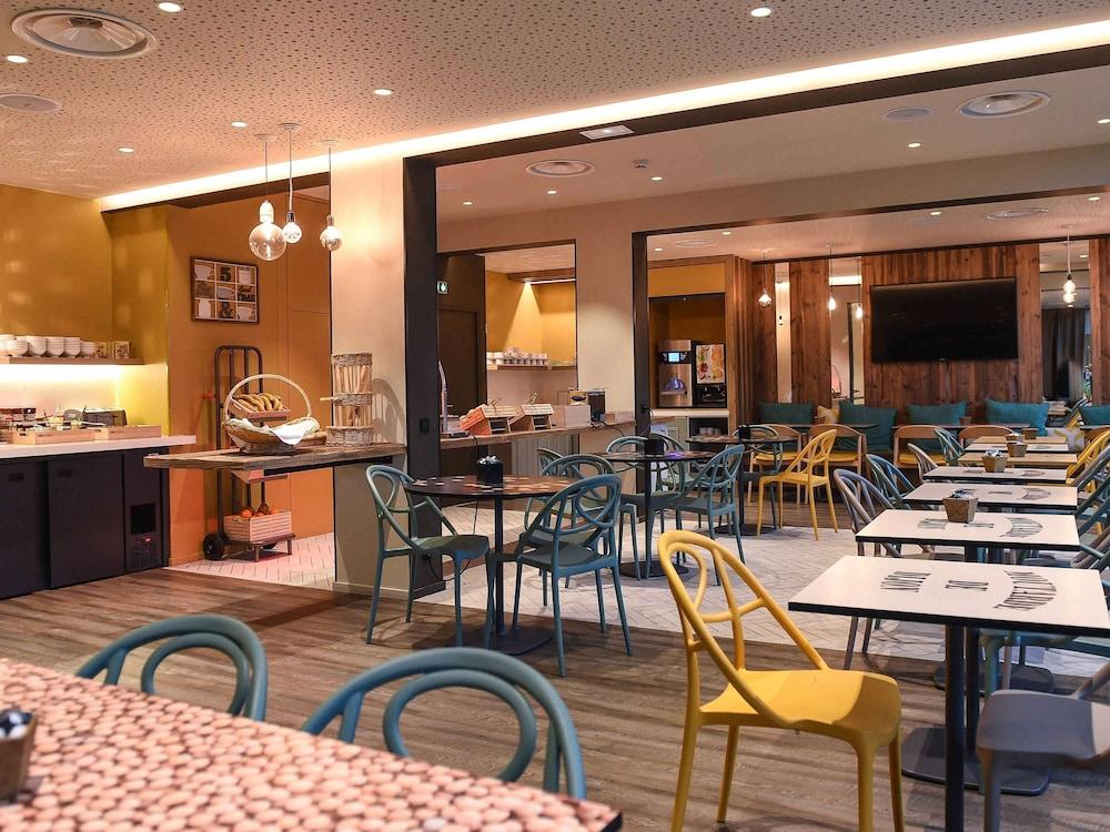 restaurant-cafeteria