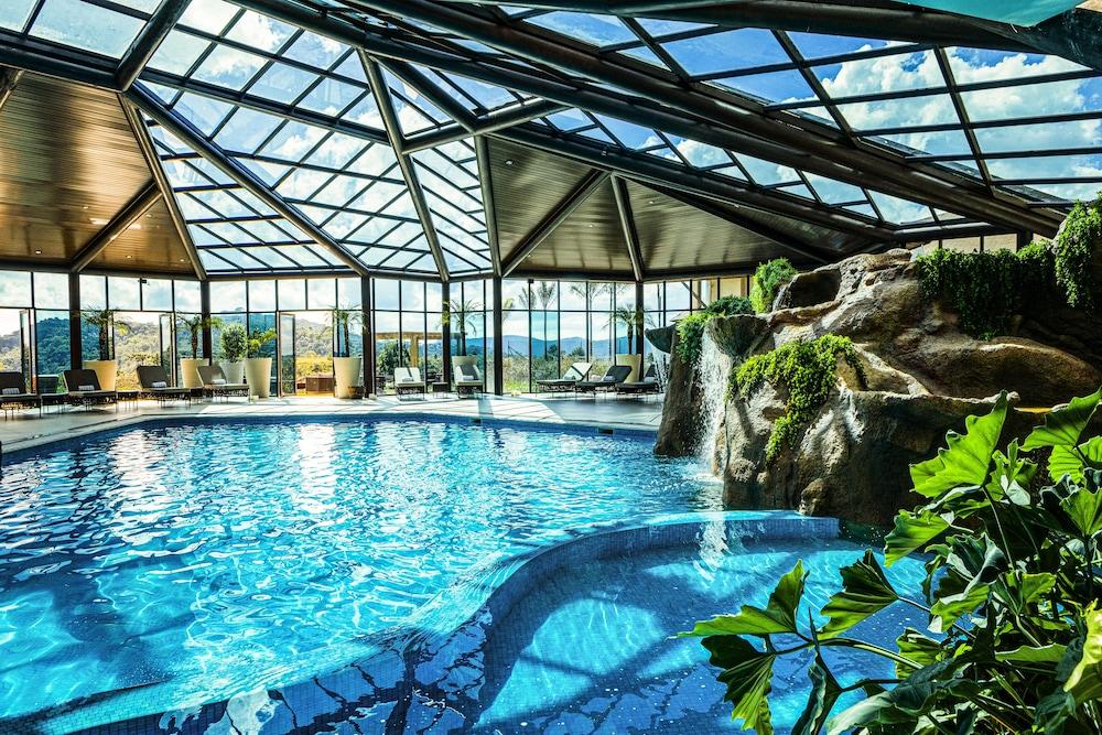 swimming pool spa