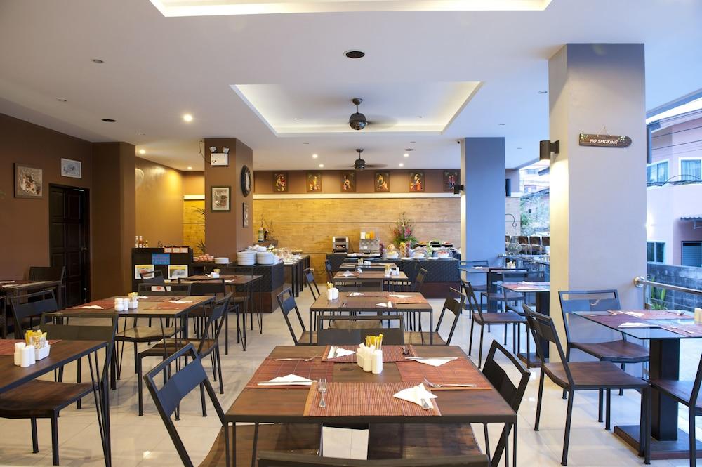 restaurant cafeteria
