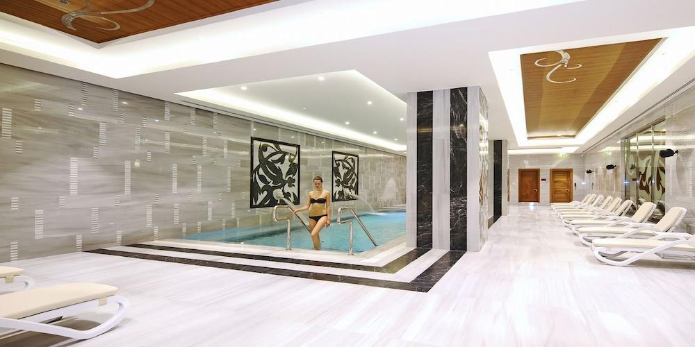 swimming pool spa