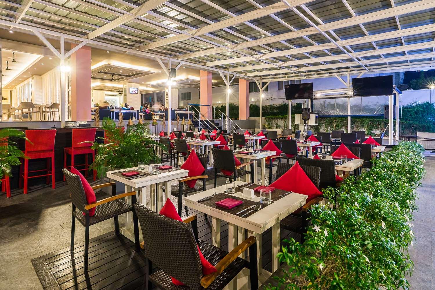 restaurant cafeteria