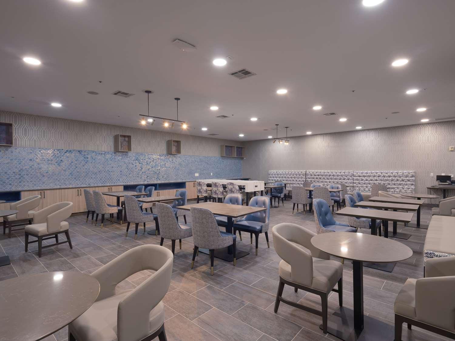 restaurant cafeteria