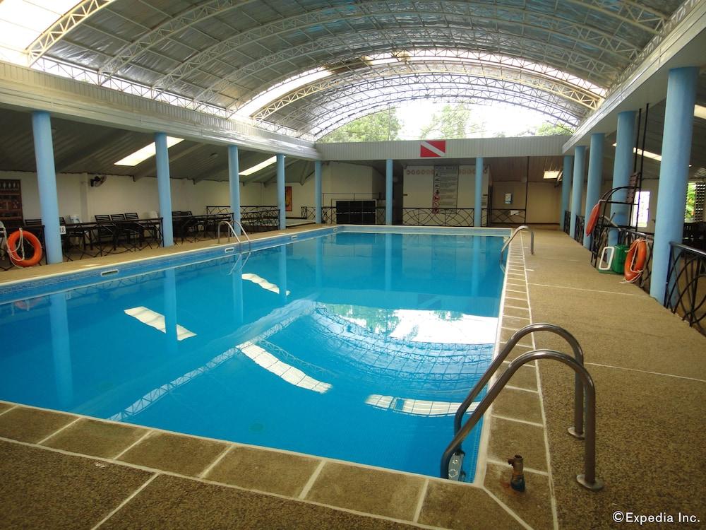swimming pool spa