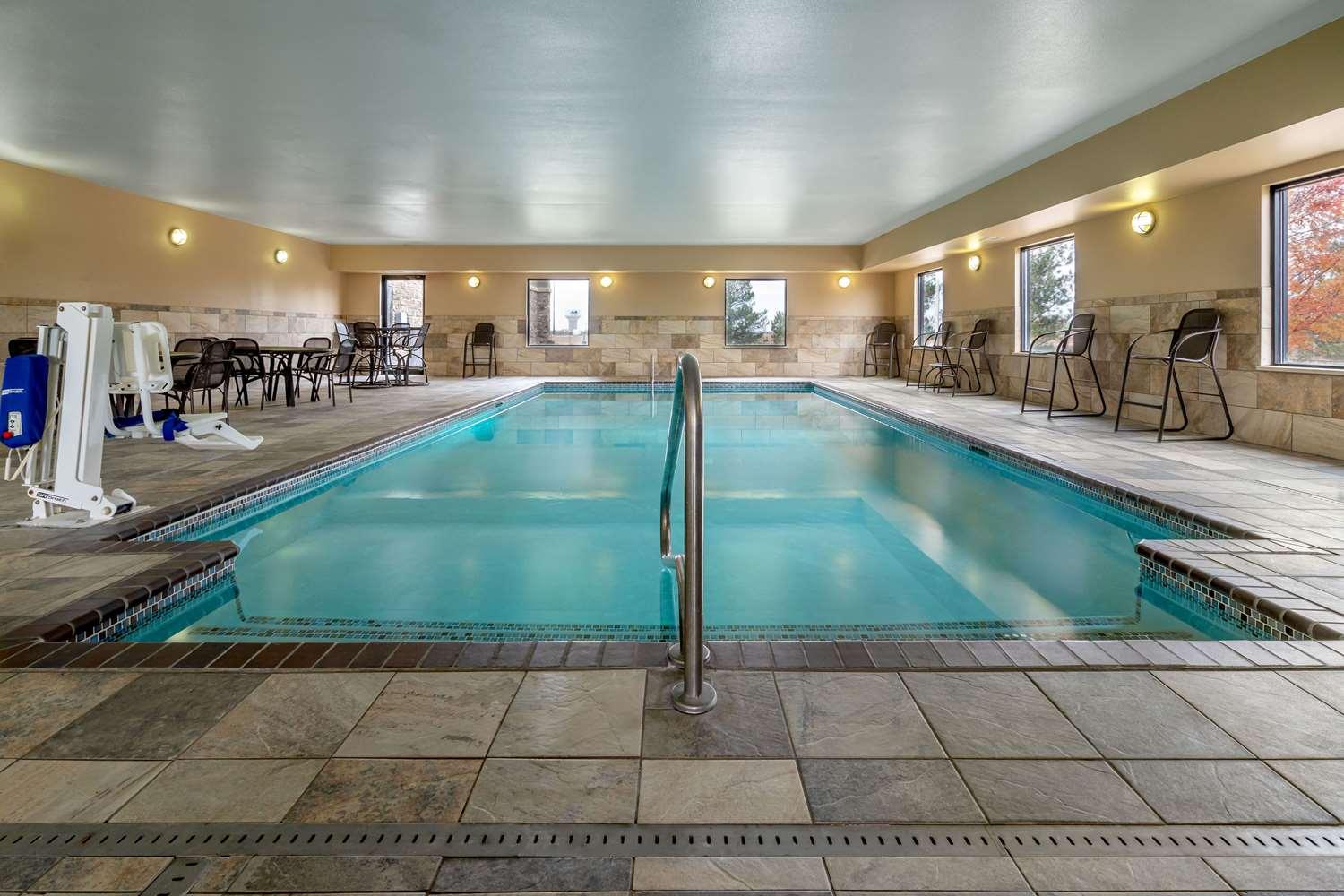 swimming pool spa