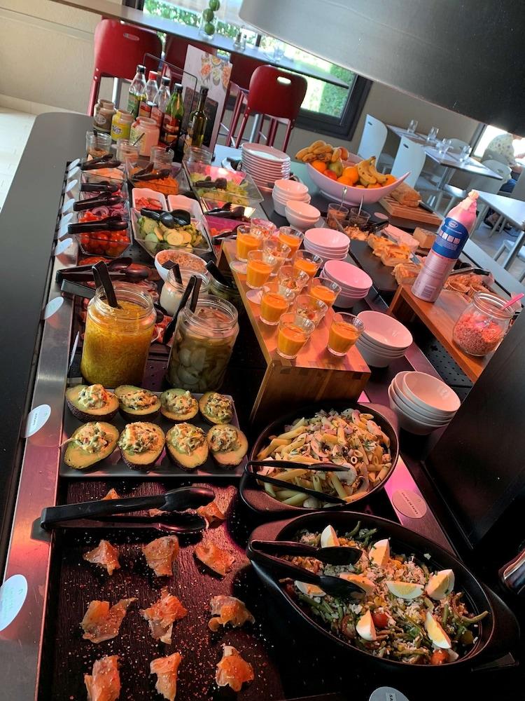 restaurant-cafeteria