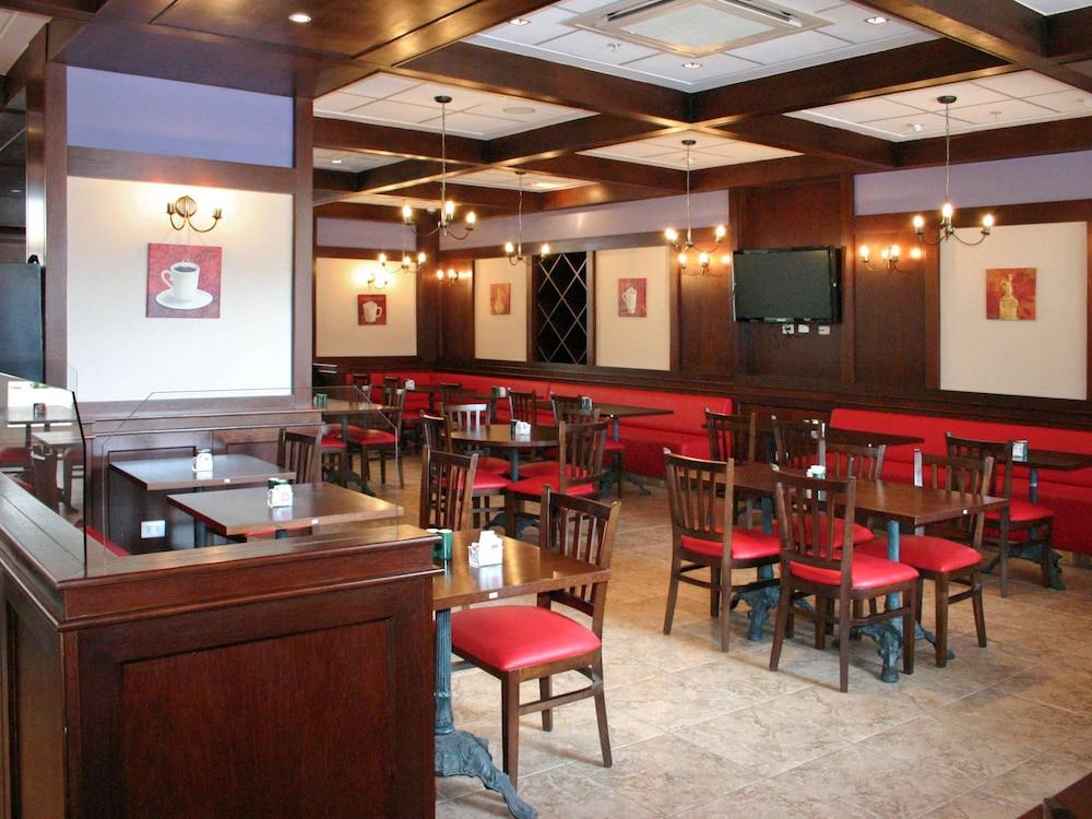 restaurant cafeteria
