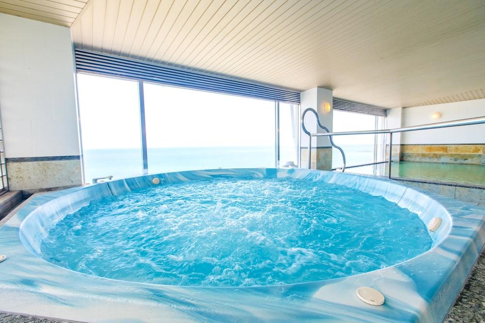 swimming pool spa
