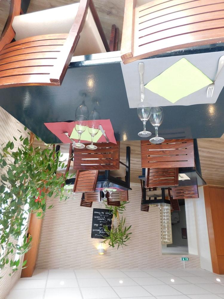 restaurant-cafeteria