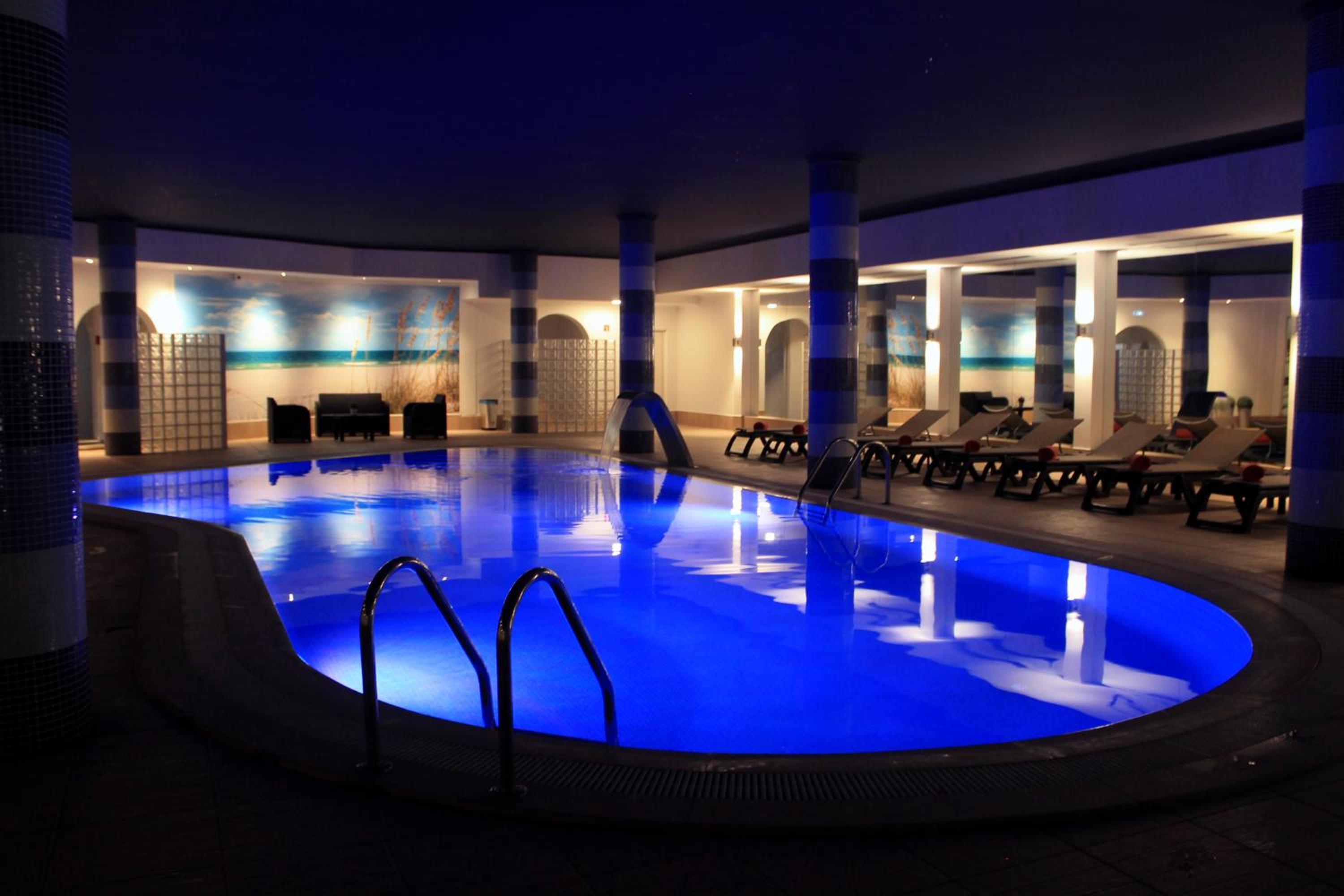 swimming pool spa