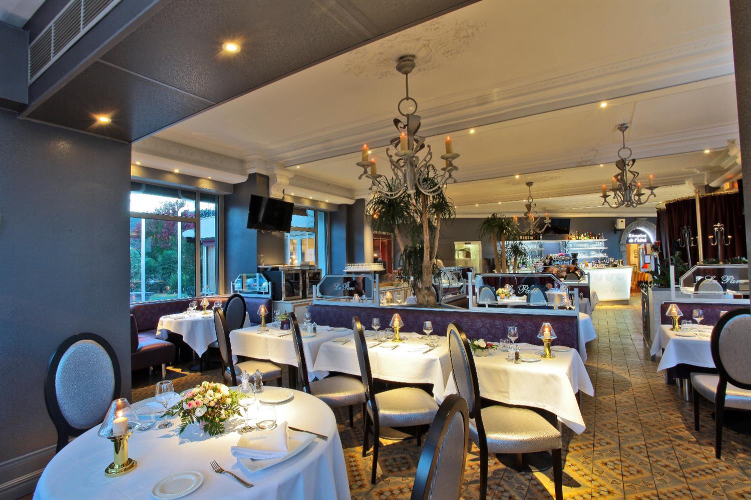 restaurant cafeteria