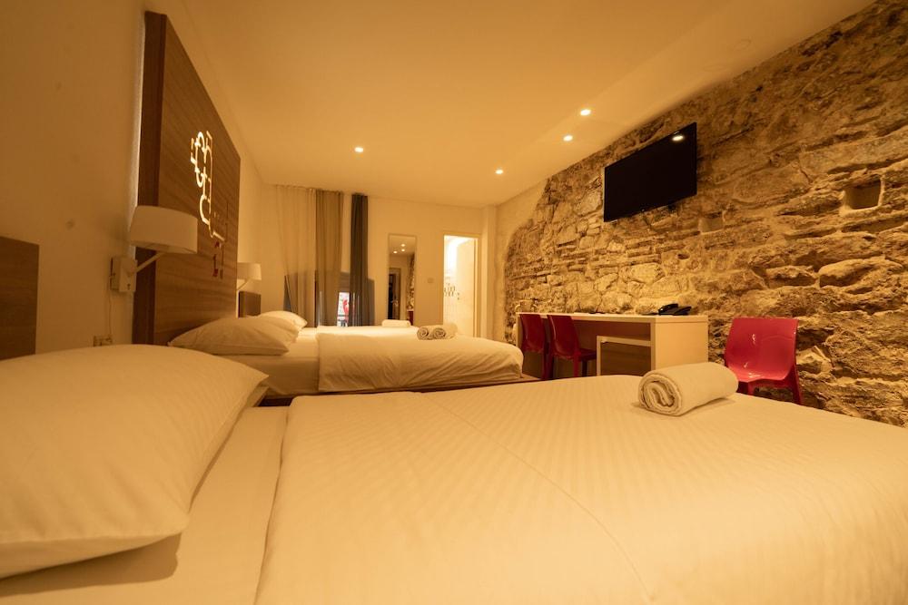 rooms