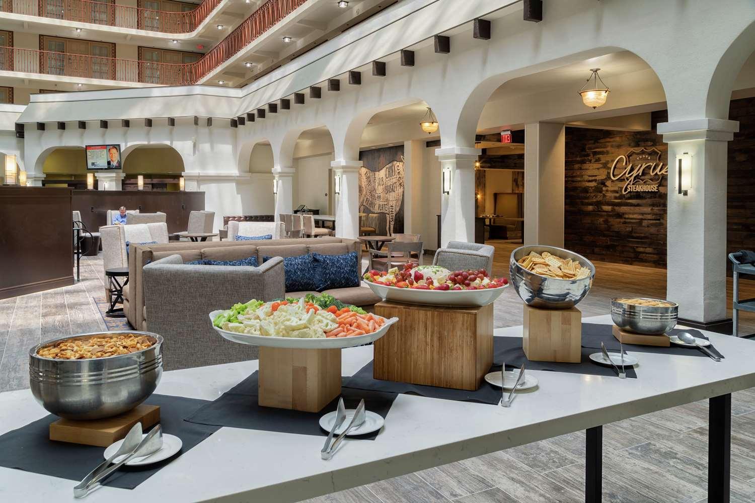 restaurant cafeteria