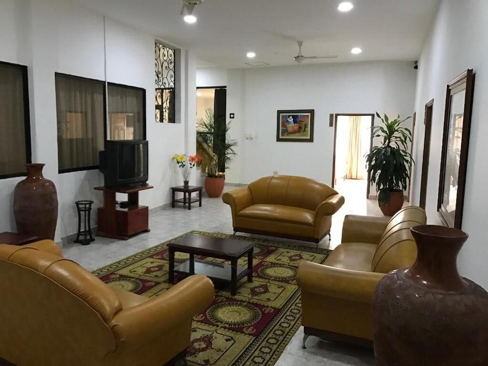 lounge