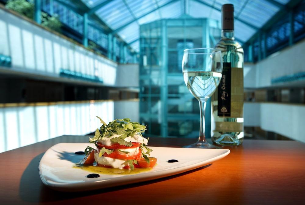 restaurant-cafeteria
