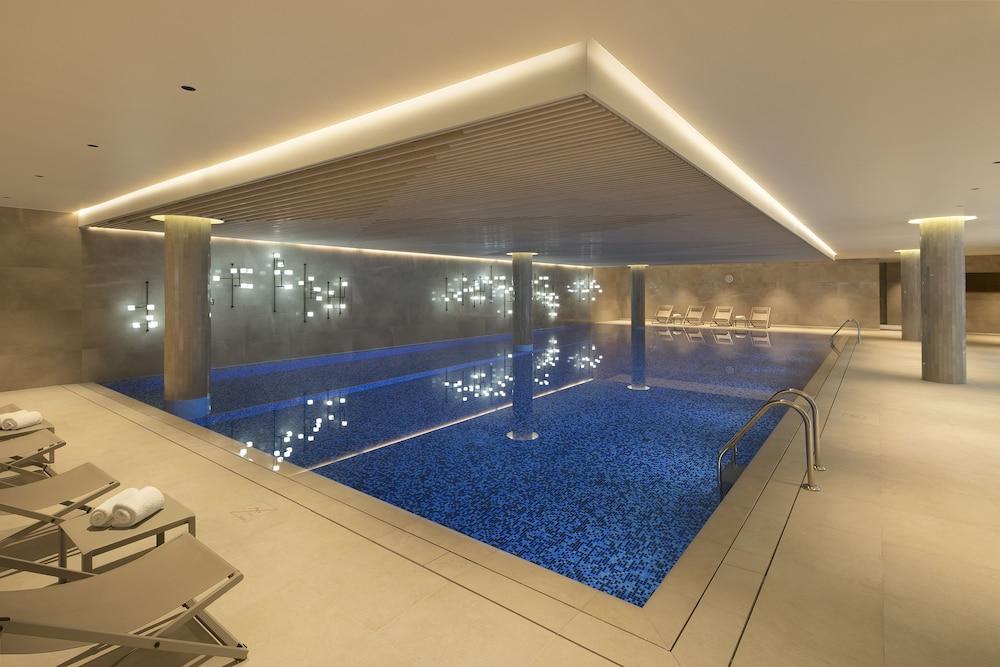 swimming pool spa