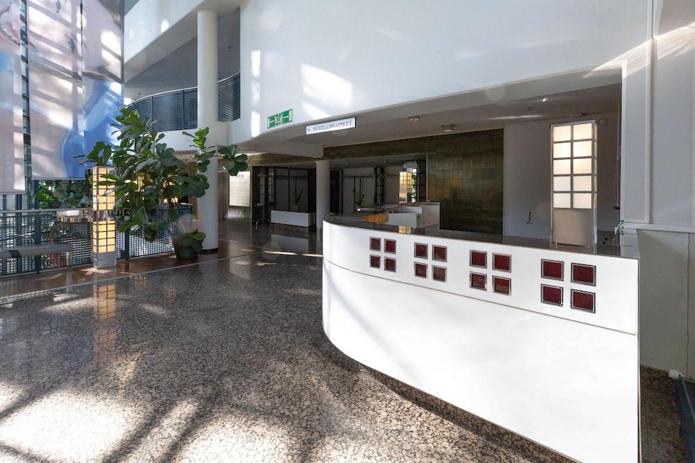 lobby
