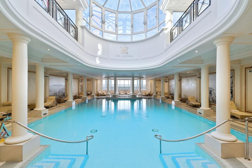 swimming pool spa