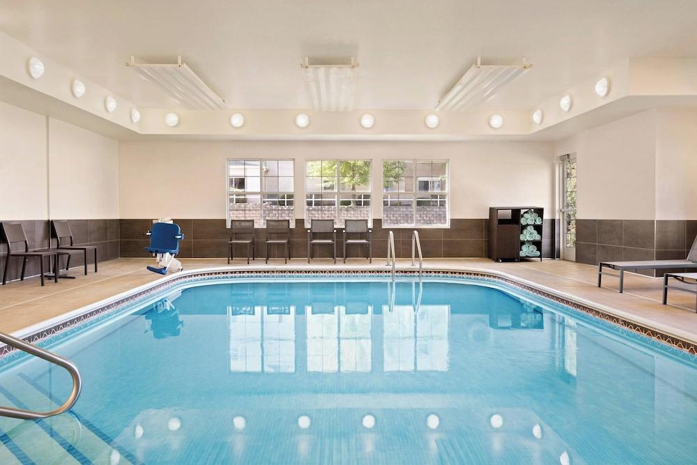 swimming pool spa