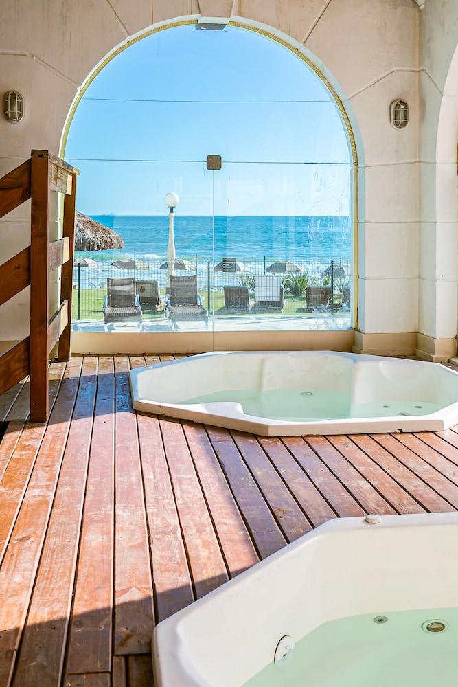 swimming pool spa