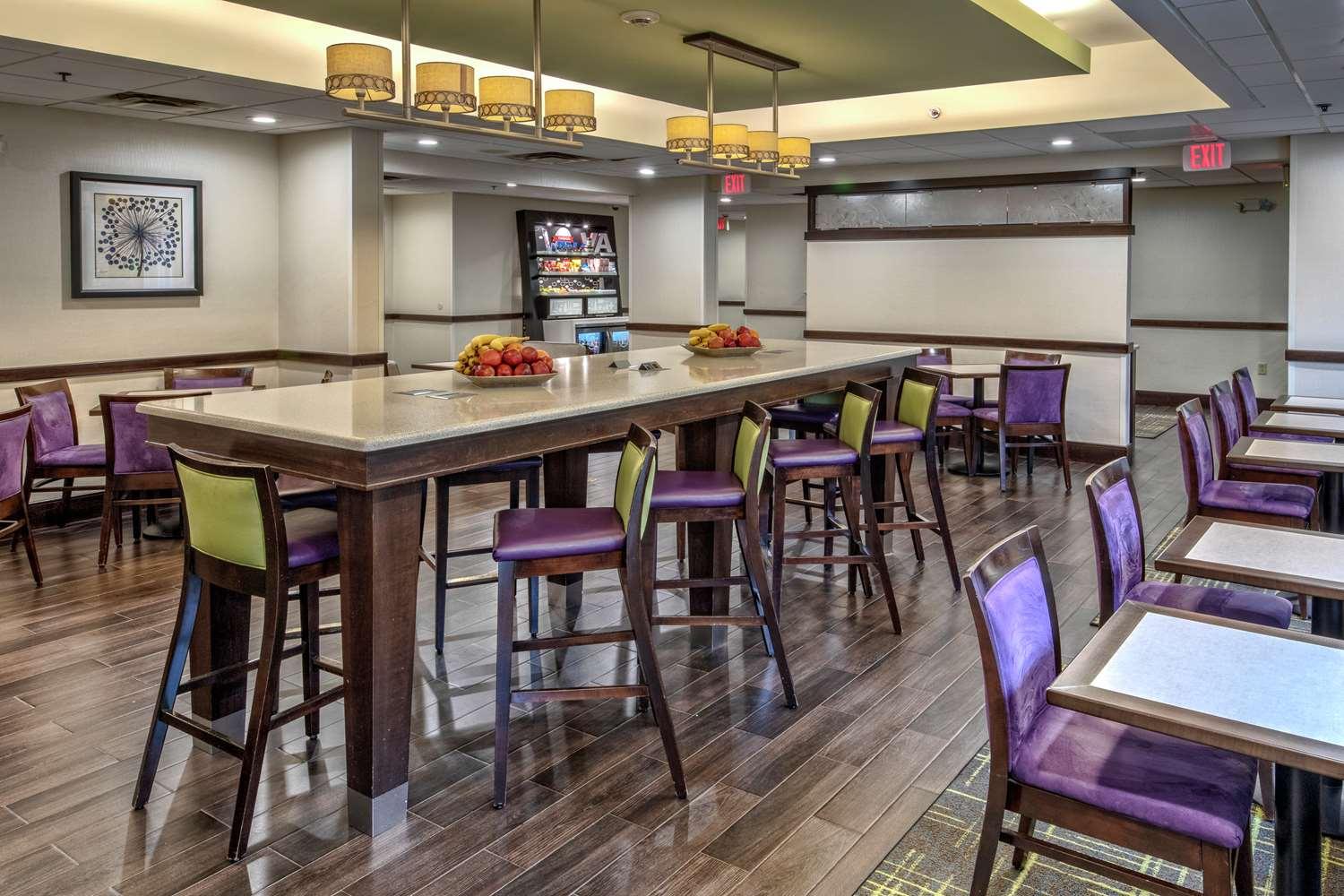 restaurant cafeteria