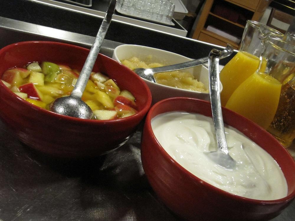restaurant-cafeteria