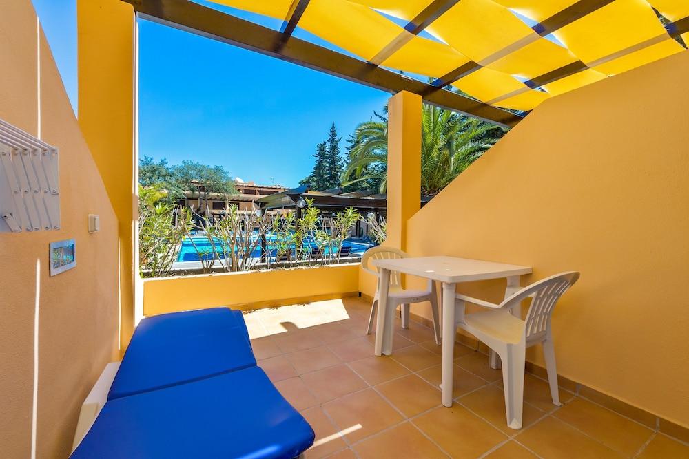 swimming pool spa