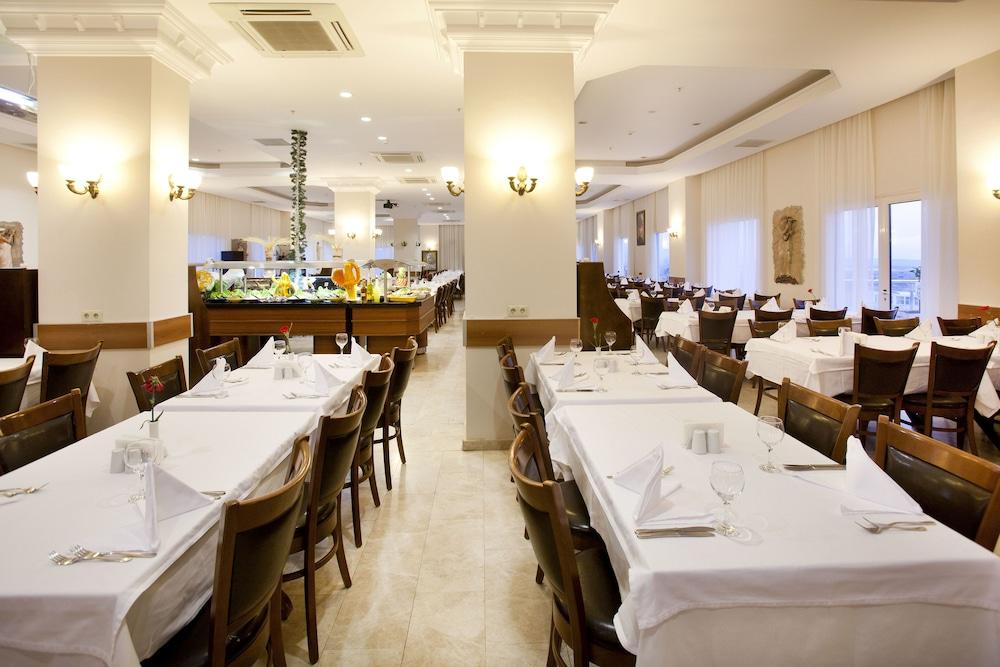 restaurant cafeteria