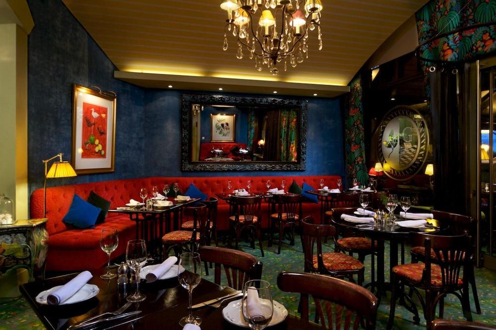 restaurant cafeteria