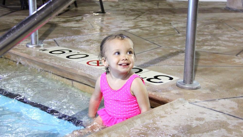 swimming pool spa