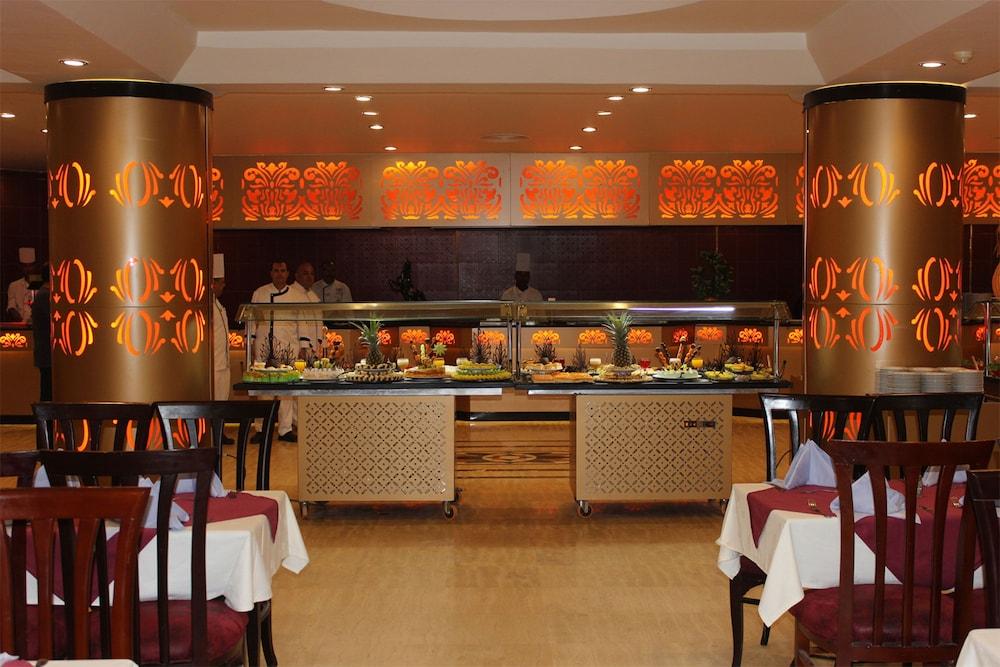 restaurant cafeteria