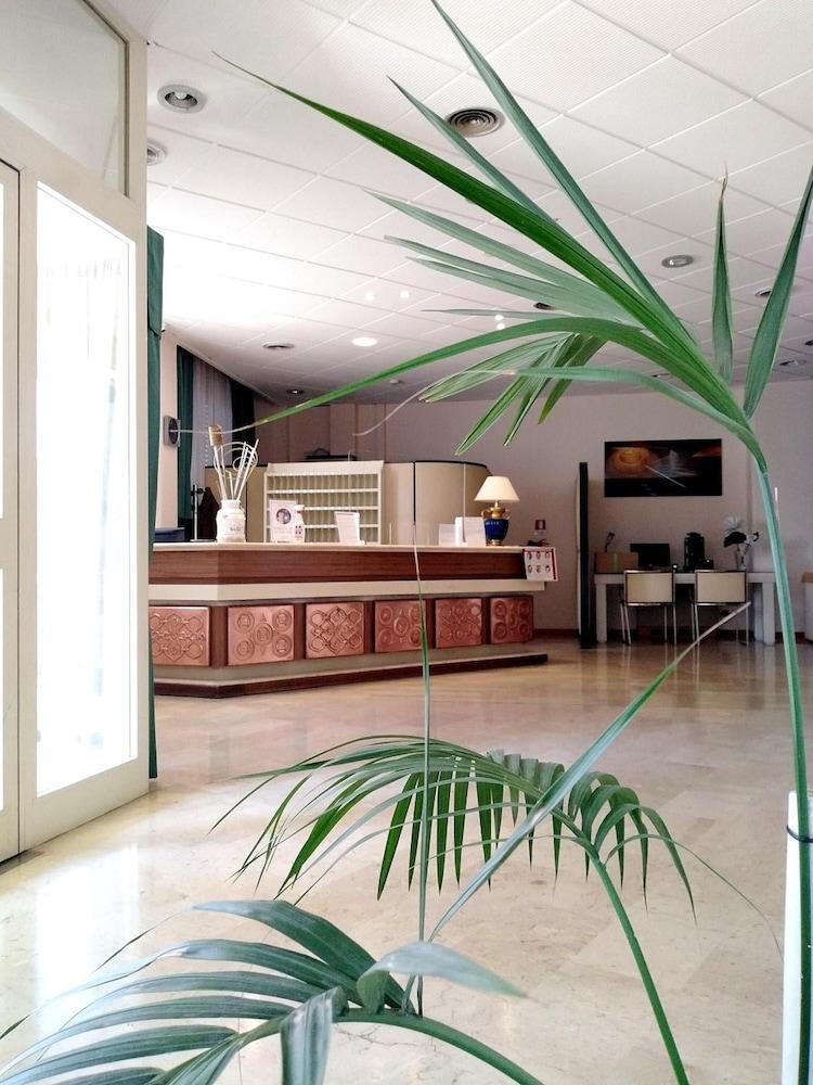 lobby