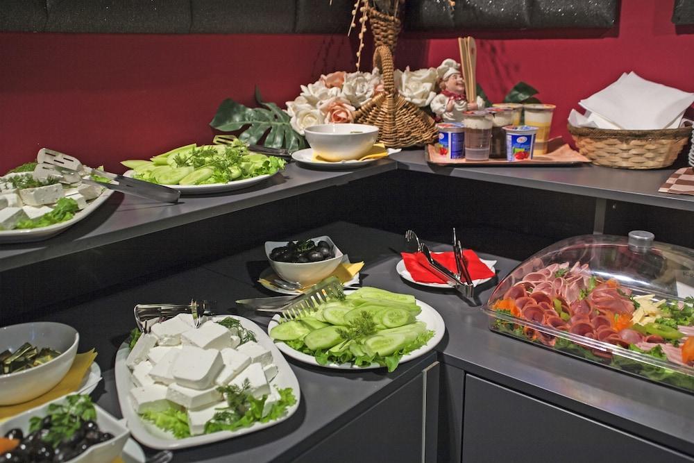 restaurant-cafeteria