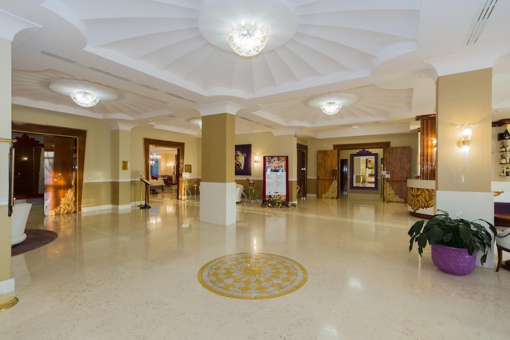 lobby