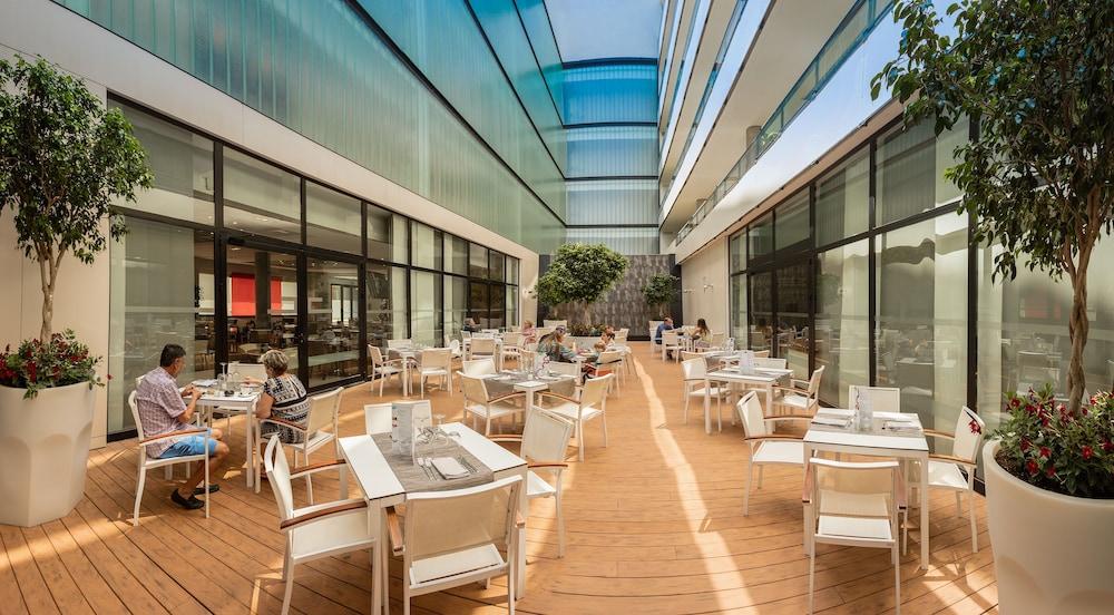 restaurant-cafeteria