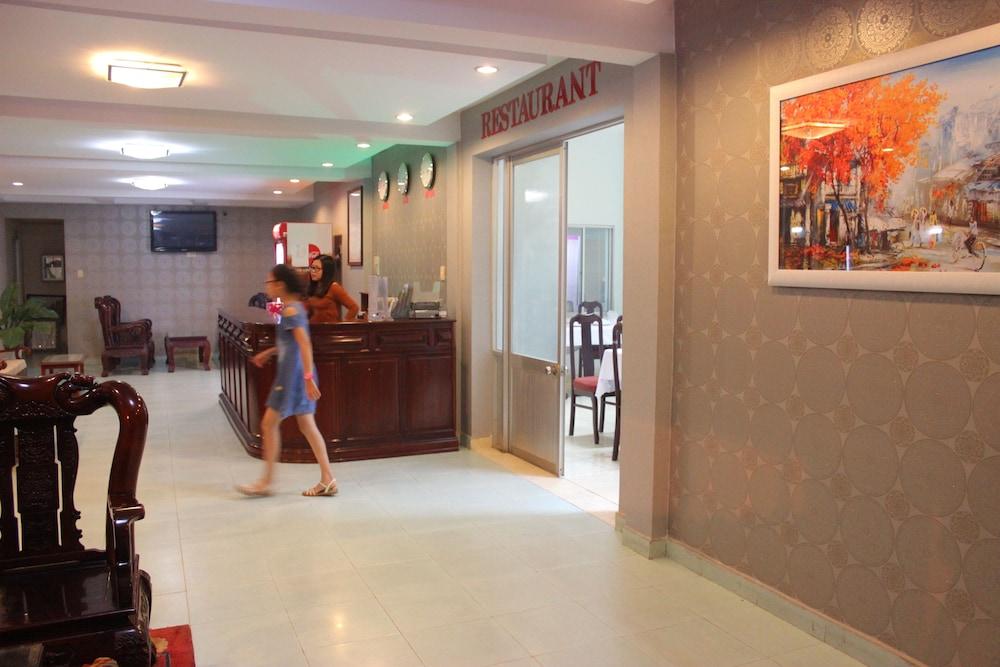 lobby