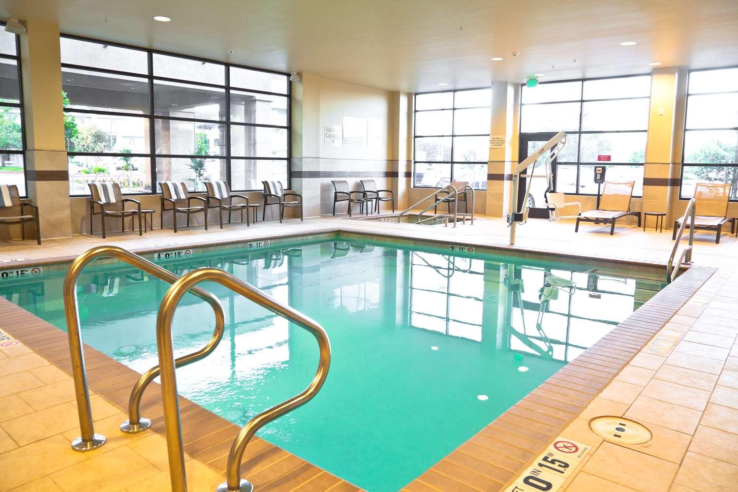 swimming pool spa