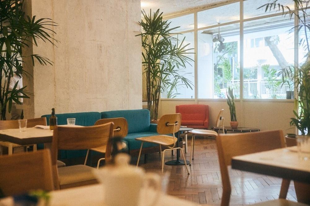 restaurant-cafeteria