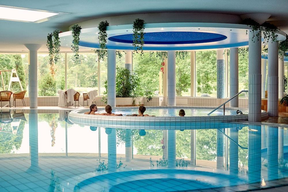 swimming pool spa