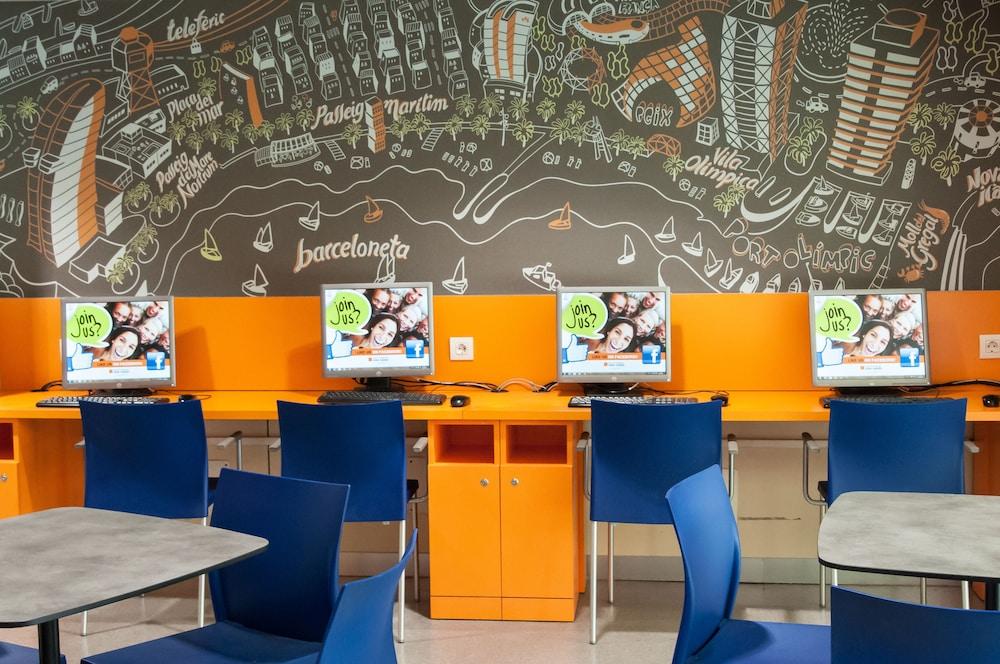 restaurant cafeteria
