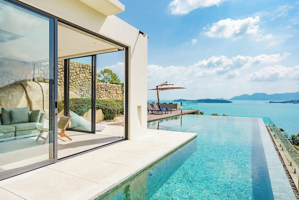 swimming pool spa