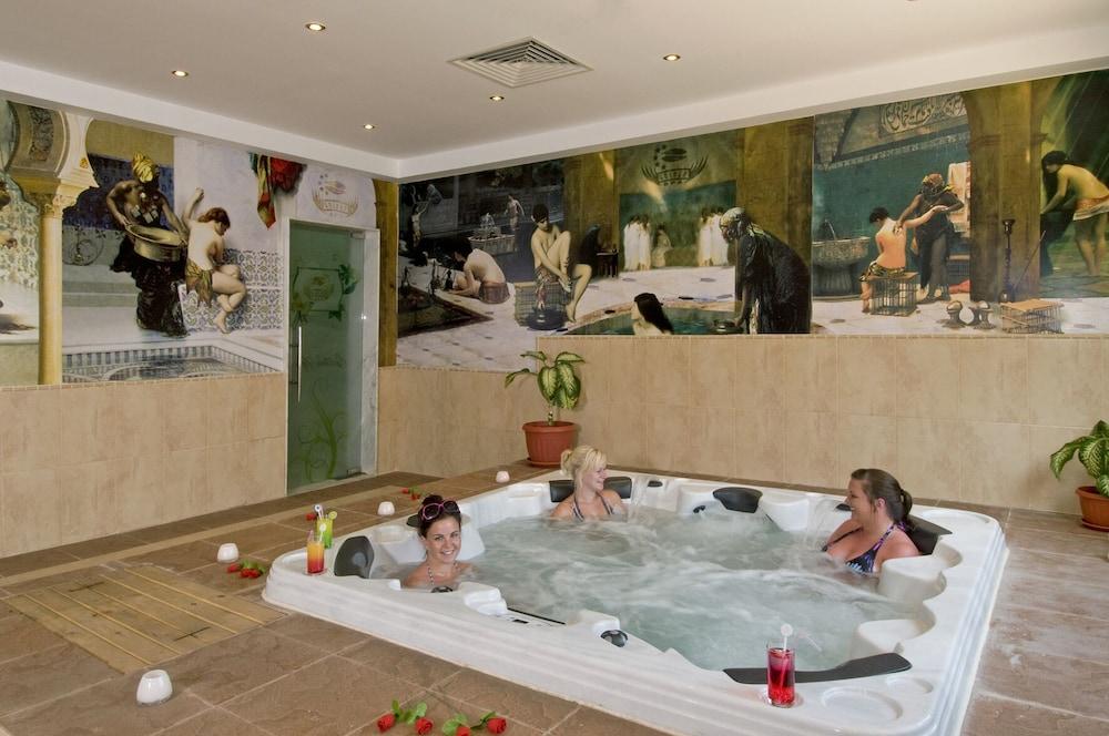 swimming pool spa