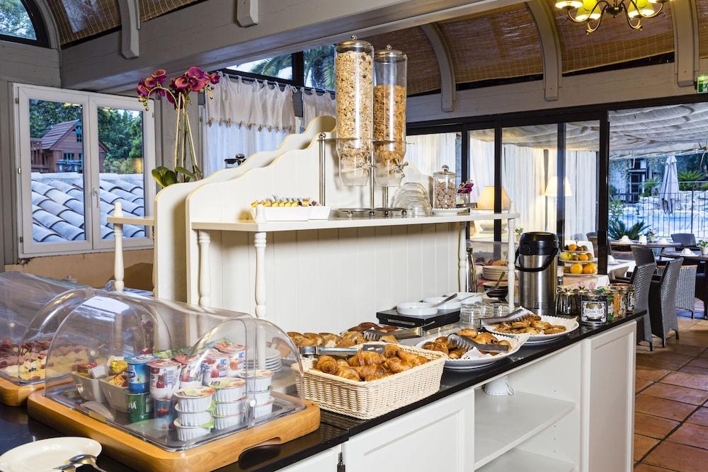 restaurant-cafeteria