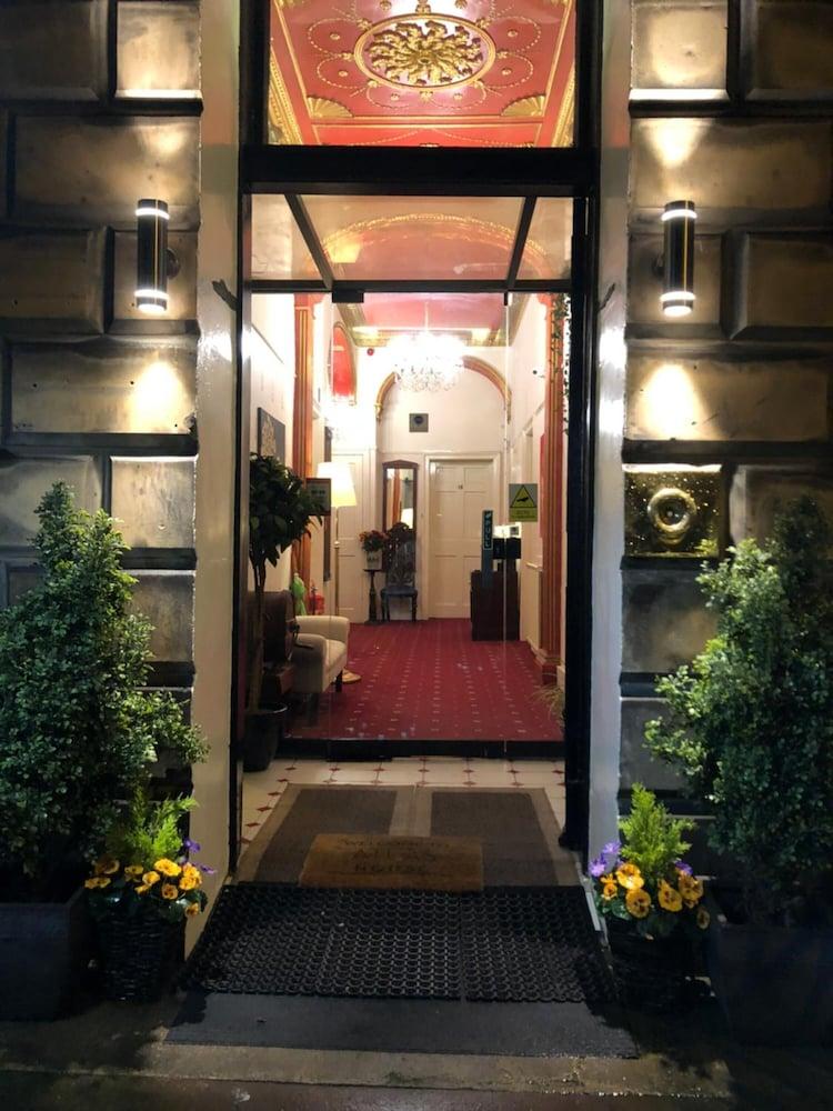 lobby