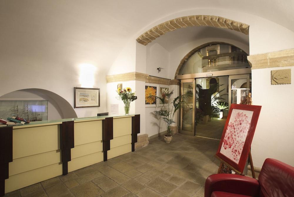 lobby