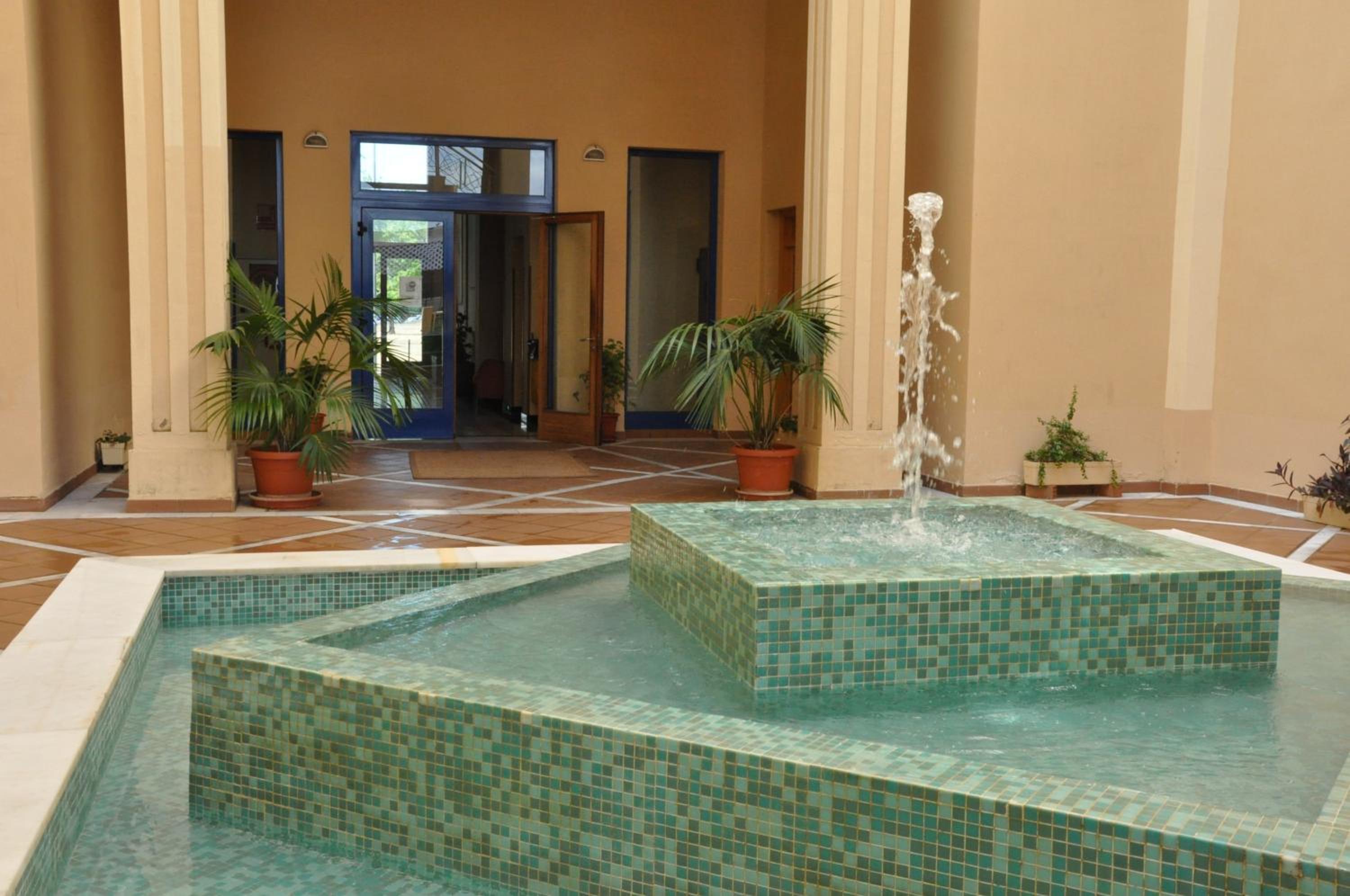 swimming pool spa