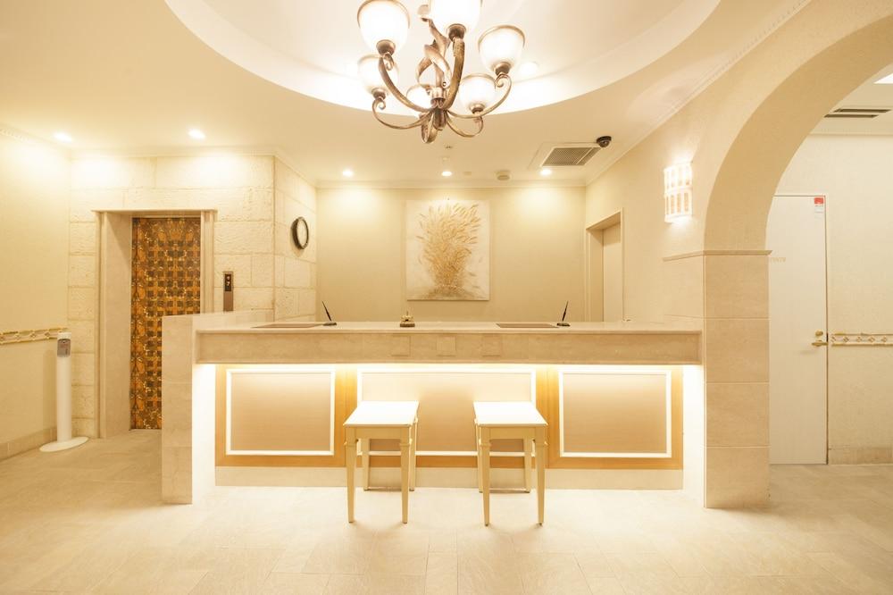 lobby