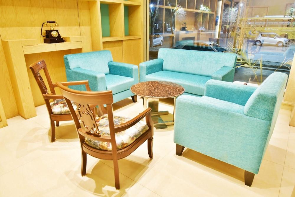 lounge