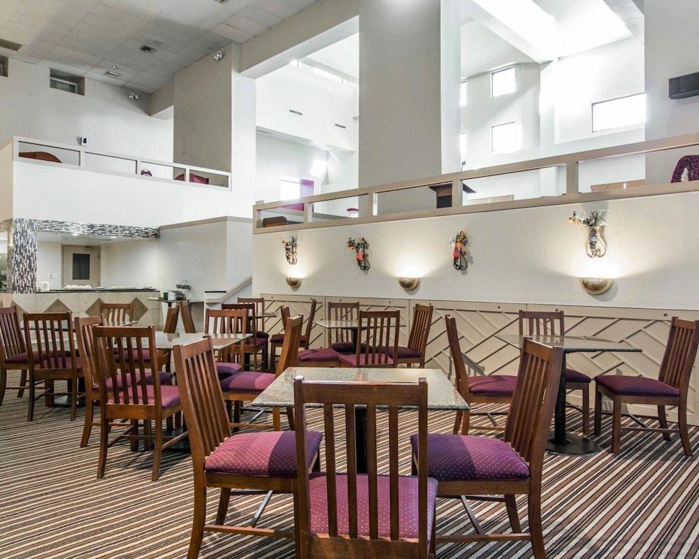 restaurant cafeteria